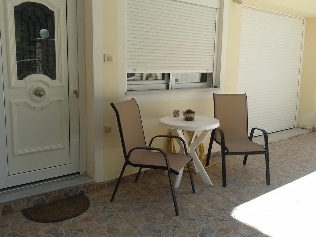 Patra - Cute studio near center Exterior foto